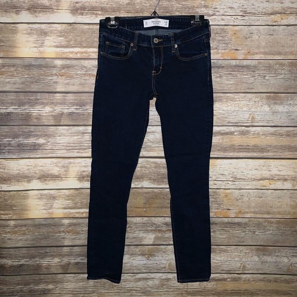 Dark wash skinny jeans